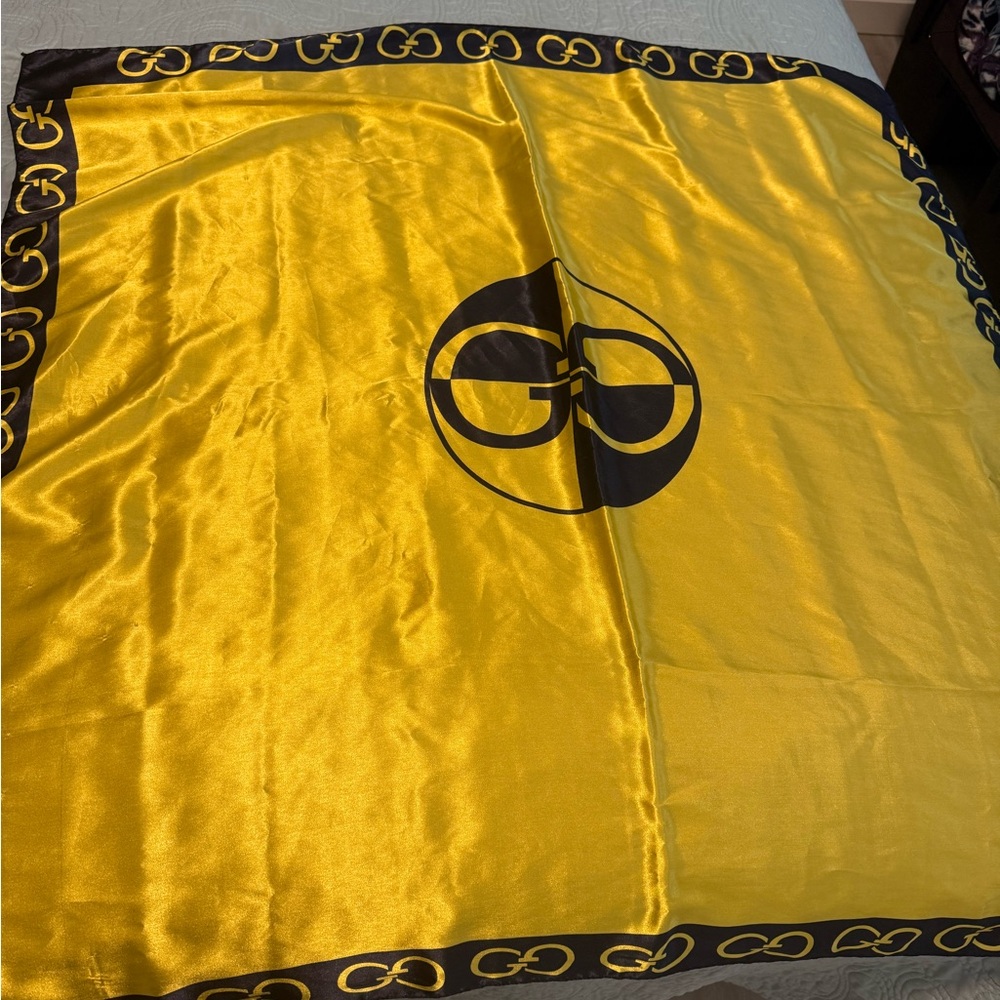 Gucci Scarfs 100% silk